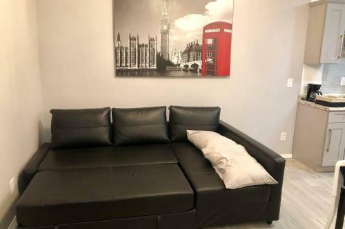 New 2 Bedroom Luxury Apartment -great Location -modern
