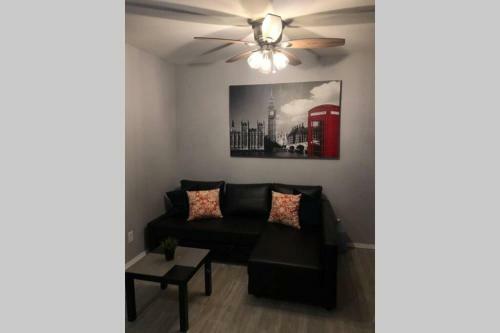 New 2 Bedroom Luxury Apartment -great Location -modern