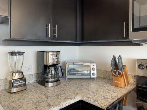 Apartamento Stylish Luxe Condo With Ocean View And Pools