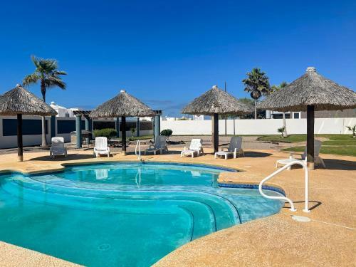 Apartamento Stylish Luxe Condo With Ocean View And Pools