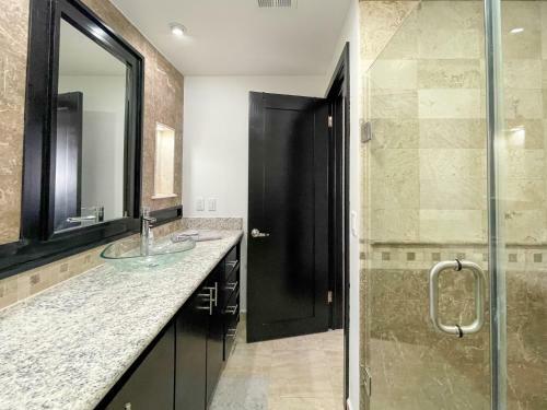 Apartamento Stylish Luxe Condo With Ocean View And Pools