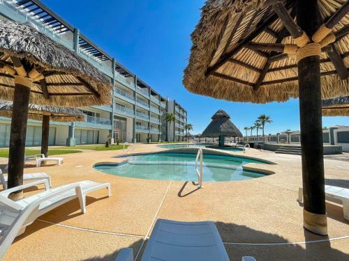 Apartamento Stylish Luxe Condo With Ocean View And Pools
