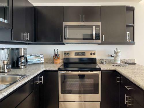 Apartamento Stylish Luxe Condo With Ocean View And Pools