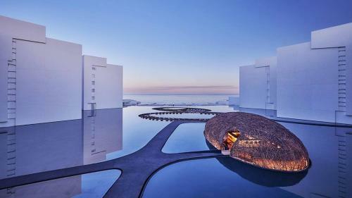 Sublime Oceanfront Viceroy 2bd Condo
