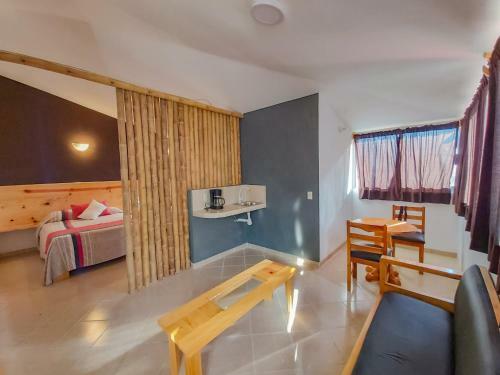 Hotel Axkan Click Suites