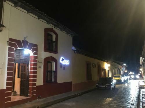 Casa Lek Hotel