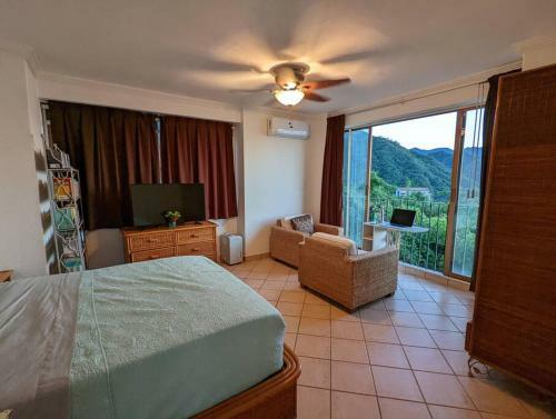 Apartamento 2 Bed/2 Bath Condo W/stunning Ocean Views & Pool