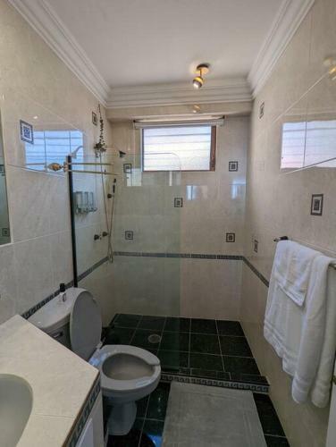 Apartamento 2 Bed/2 Bath Condo W/stunning Ocean Views & Pool