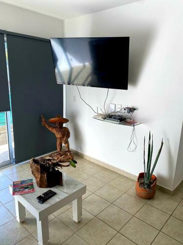 Apartamento Nuevo Con Alberca En Primer Piso