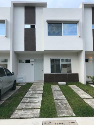 Playaturquesa Moderna Casa C/r Auto A 9 Min 5ta Ave