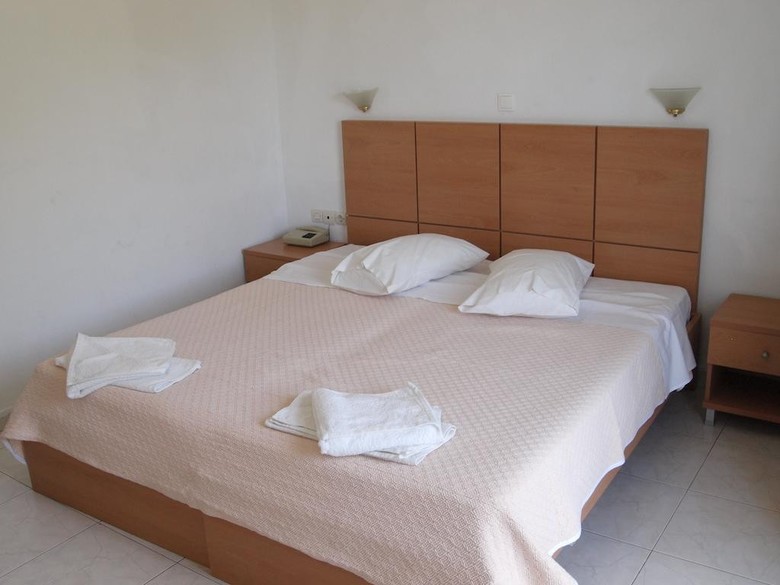 Summer Dream Hotel