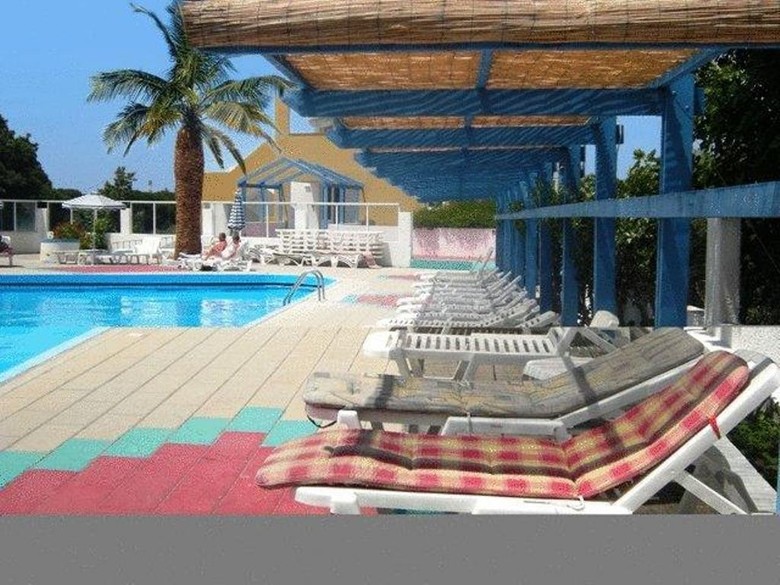 Summer Dream Hotel