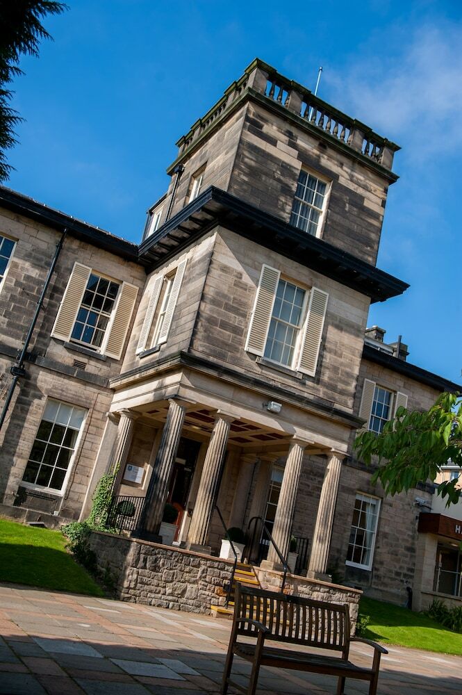 Hotel Halifax Hall