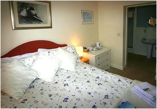 Hostal Mickleton Guesthouse