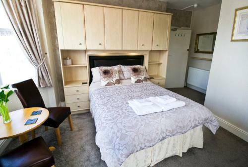 Hostal Linroy Guest House