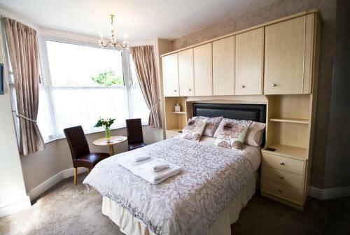 Hostal Linroy Guest House
