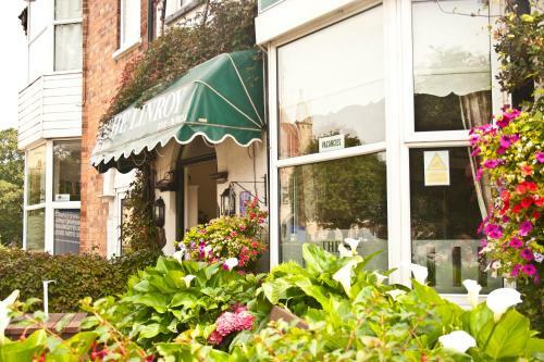 Hostal Linroy Guest House