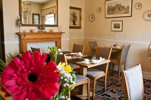 Hostal Linroy Guest House
