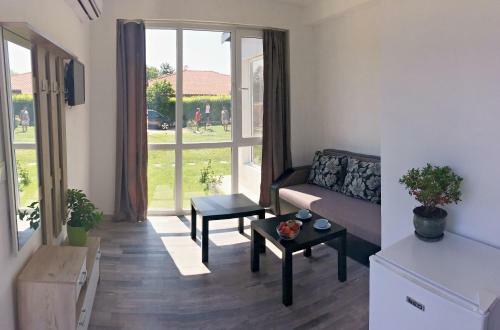 Hostal Karia Apartments