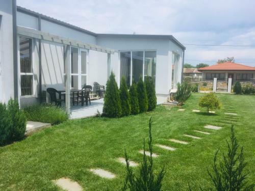 Hostal Karia Apartments