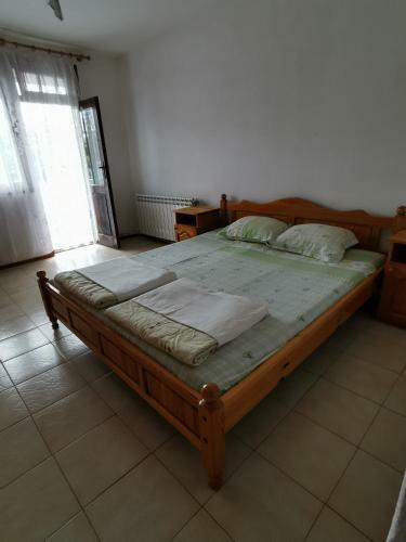 Hostal ?????