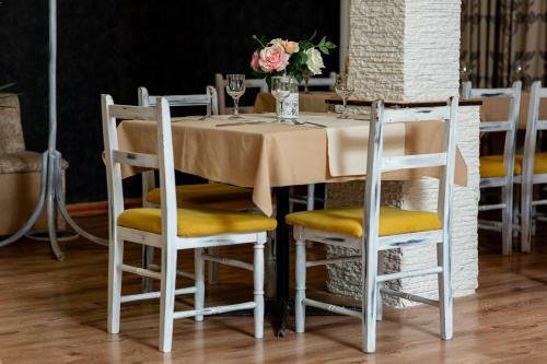 Hotel Tishina