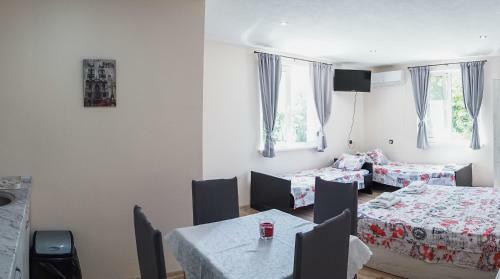 Hostal Bubolina House