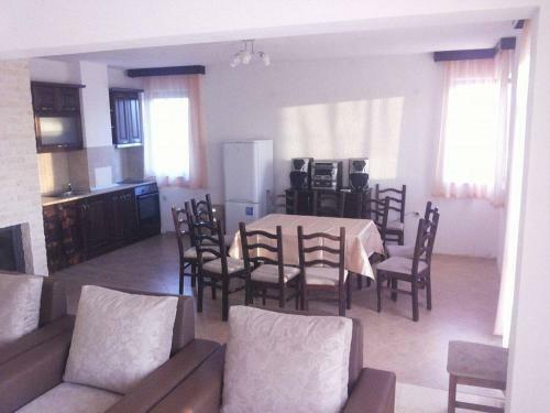 Hostal Pirin Private Houses