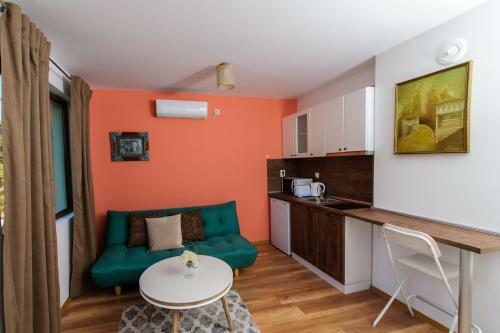 Rebus Apartments