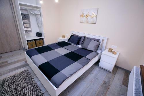 Babylon Park Apartment