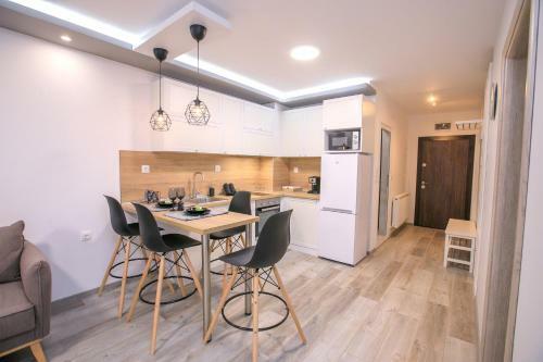 Babylon Park Apartment