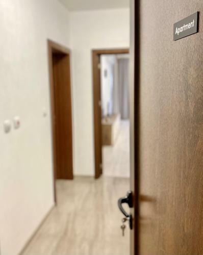 Top Location Apartment With 2bath & Parking For 6 Guests