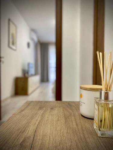 Top Location Apartment With 2bath & Parking For 6 Guests