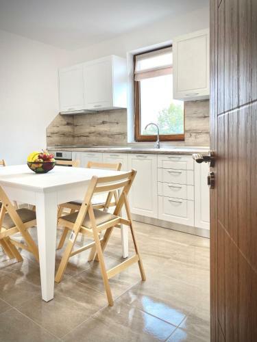 Top Location Apartment With 2bath & Parking For 6 Guests