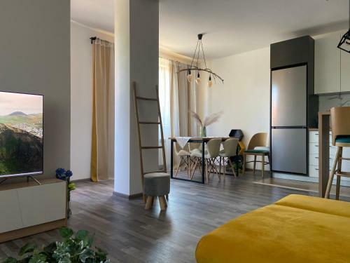 Teddy Hills Apartment