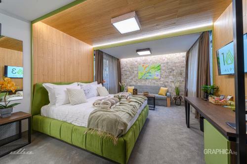 103 Alpine Hotel