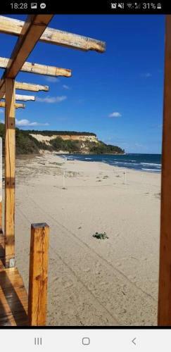 Carolmike Oasis Beach Apartment Kamchia Reserve
