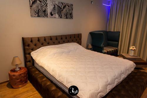 Hostal R34 Guest House