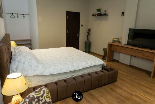 Hostal R34 Guest House