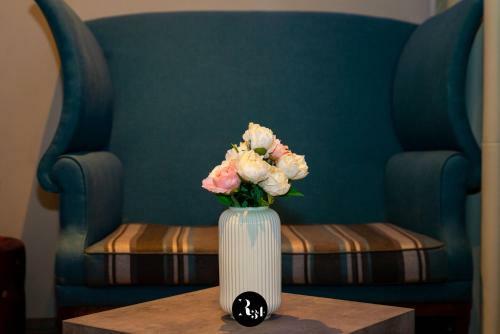Hostal R34 Guest House