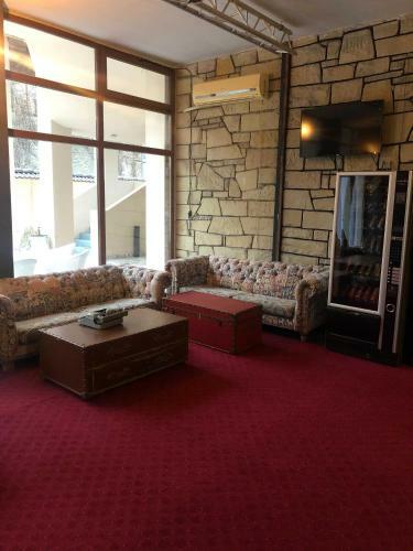 Hostal R34 Guest House