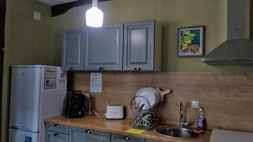 Hostal Base Camp Guesthouse