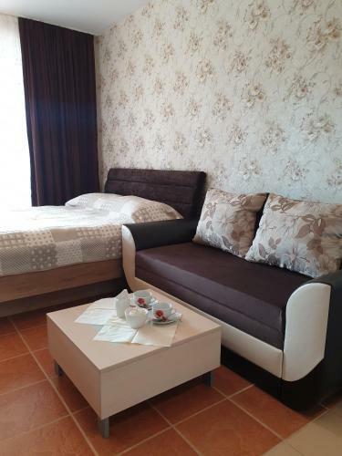 Alex Apartment In Green Life Beach Resort