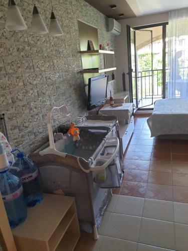 Alex Apartment In Green Life Beach Resort
