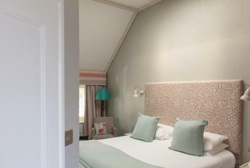 Ascot House Hotel