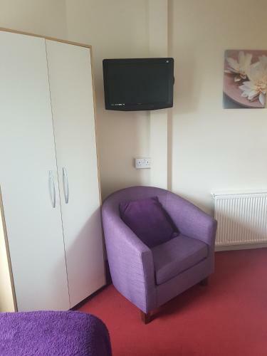 Hostal White House View Guest House