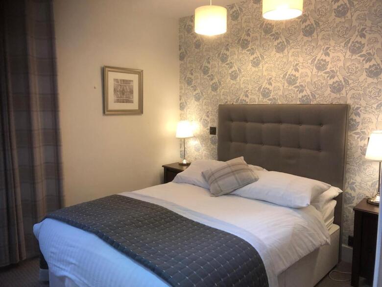 Hostal Newton House Guesthouse