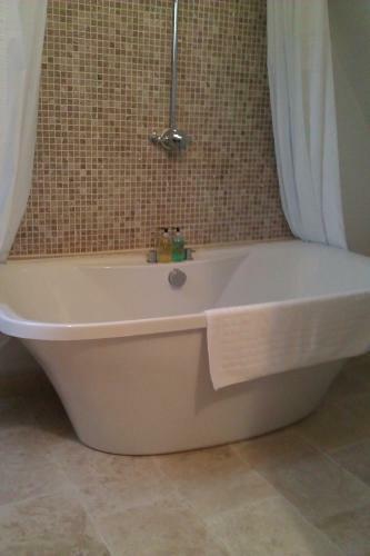 Posada Bear And Ragged Staff