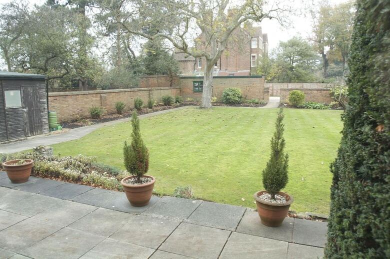 Bed & Breakfast Parklands