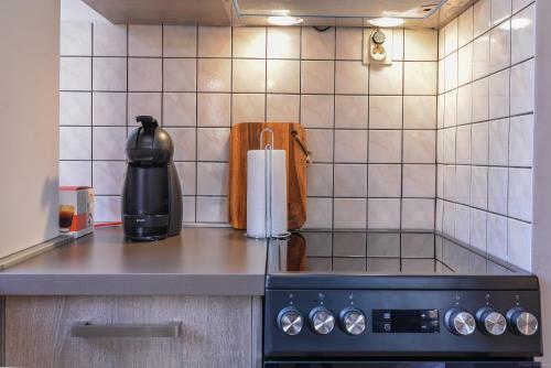 Colorful Two Bedroom Apartment Next To Serdika Center Sofia